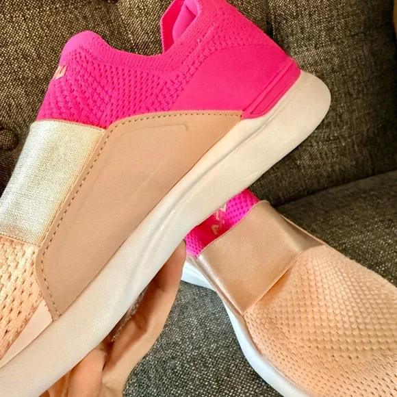 Free People APL Techloom Bliss Sneaker Mesh Pink Rose Dust size 8.5 - Picture 6 of 12